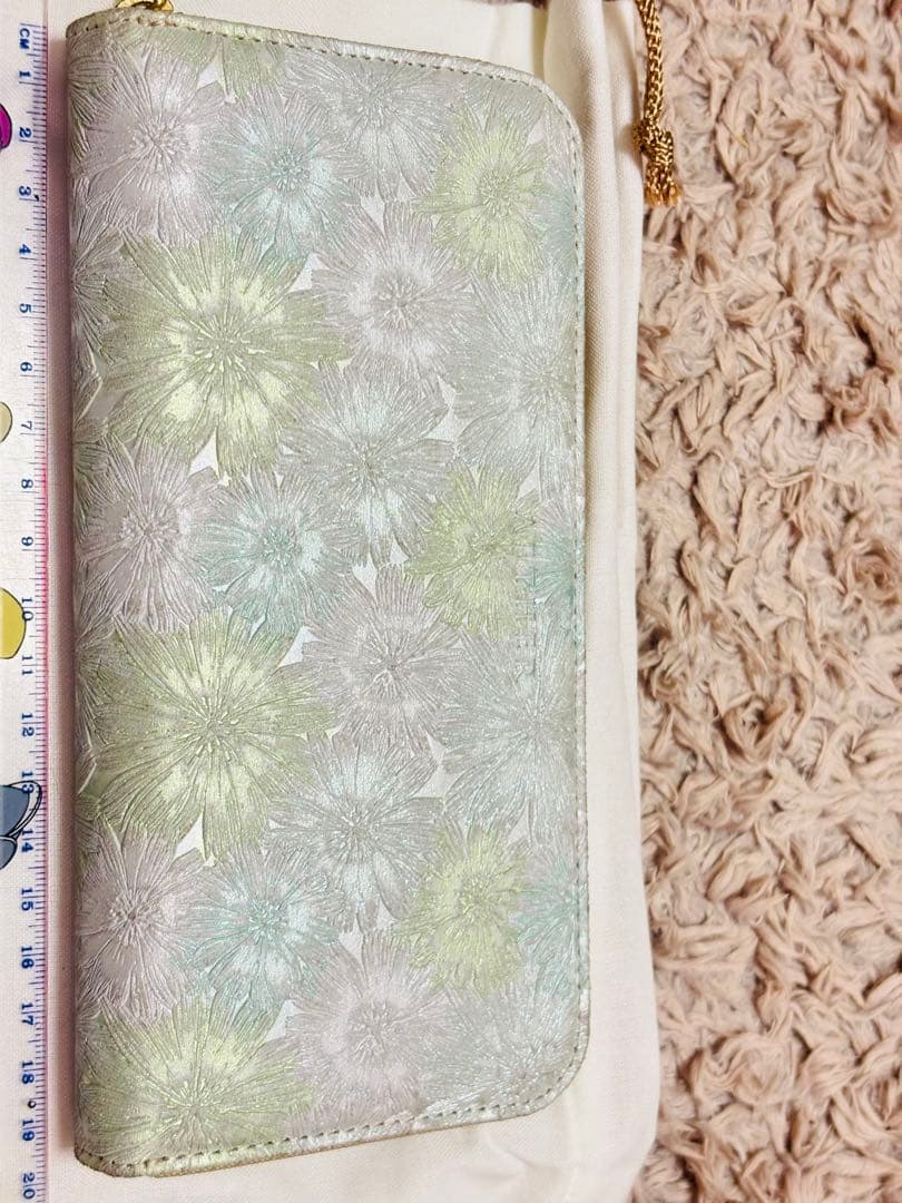 〜1/7値下げ❗️【美品】エーテル　マルグリート　長財布　ラウンドファスナー　花柄