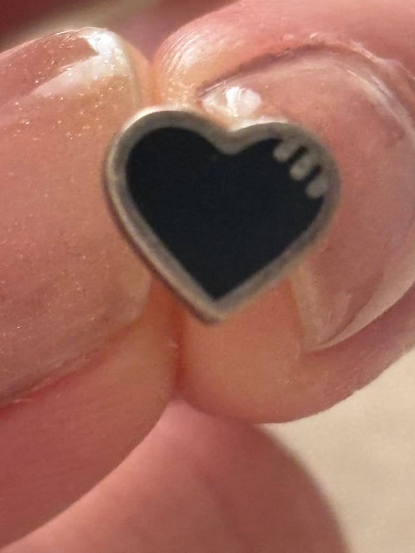 ヒュンマンメイド　ピアス片耳