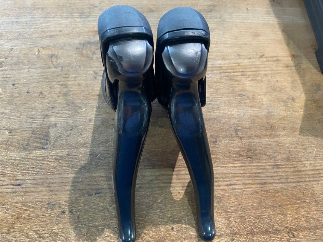 シマノ　ティアグラ　ST-4700 左右セット　カバー新品　送料込み2×10速