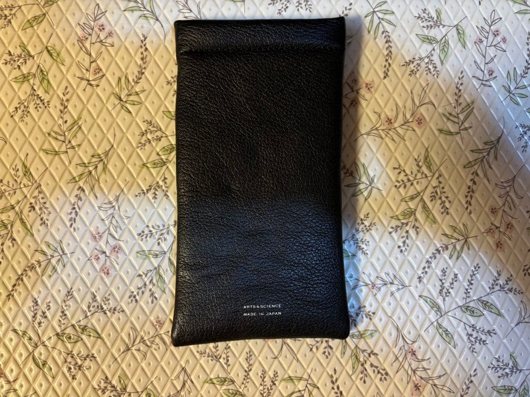 アーツアンドサイエンス　メガネケース