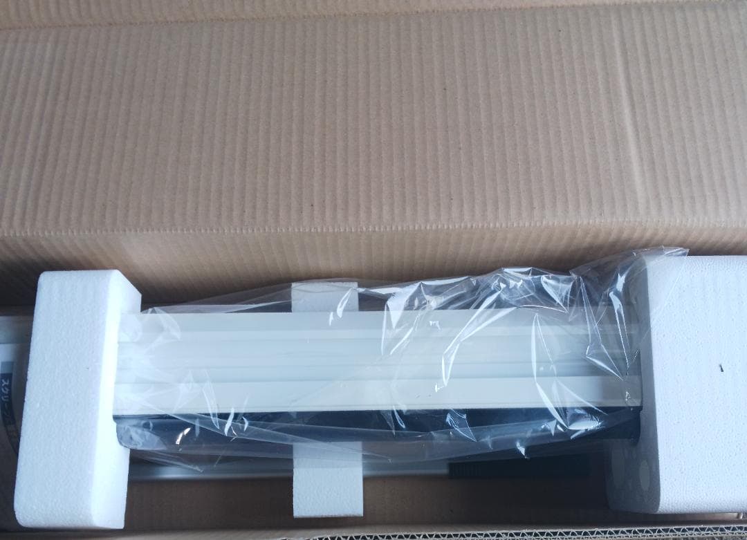 IZUMI 80インチ スプリングロールスクリーン IS-S80W 未使用①