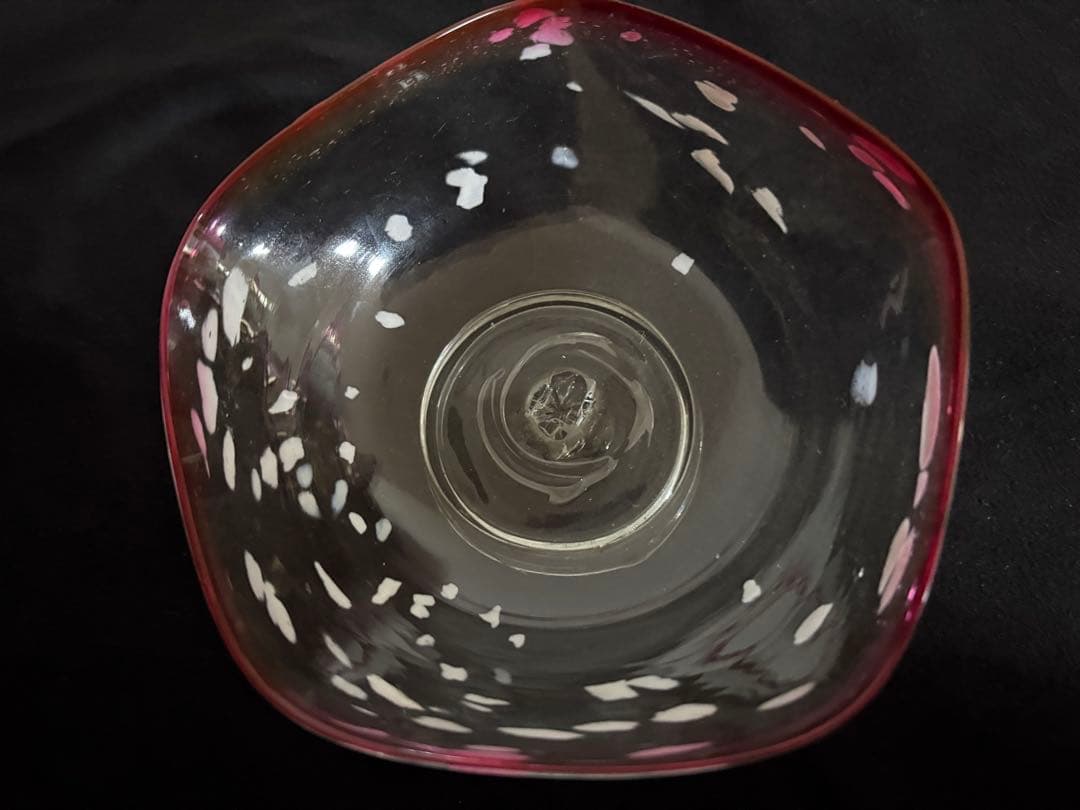 大正ガラス　和ガラス　ウランガラス 桃色縁　白雪模様