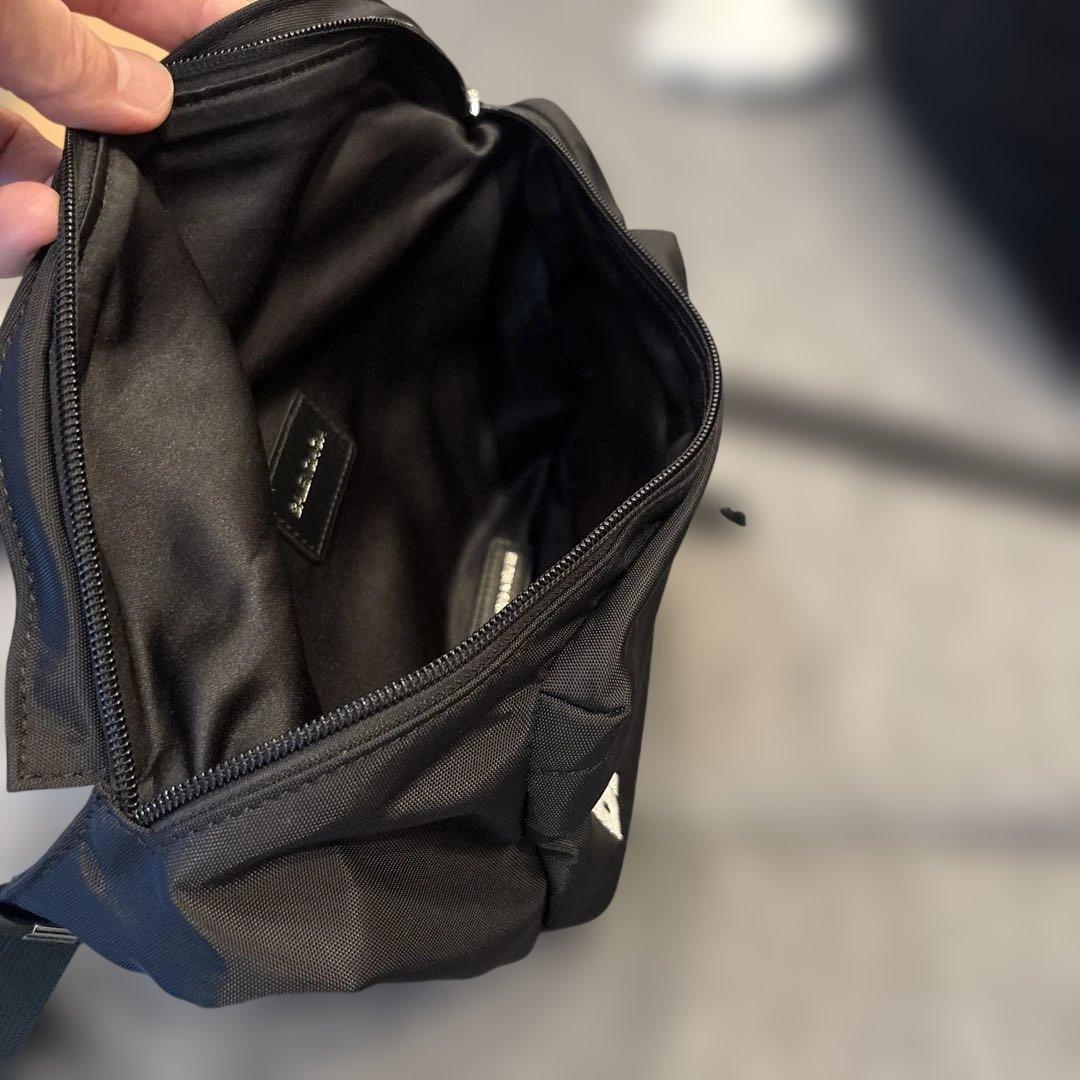 BALENCIAGA ボディバッグ ブラック