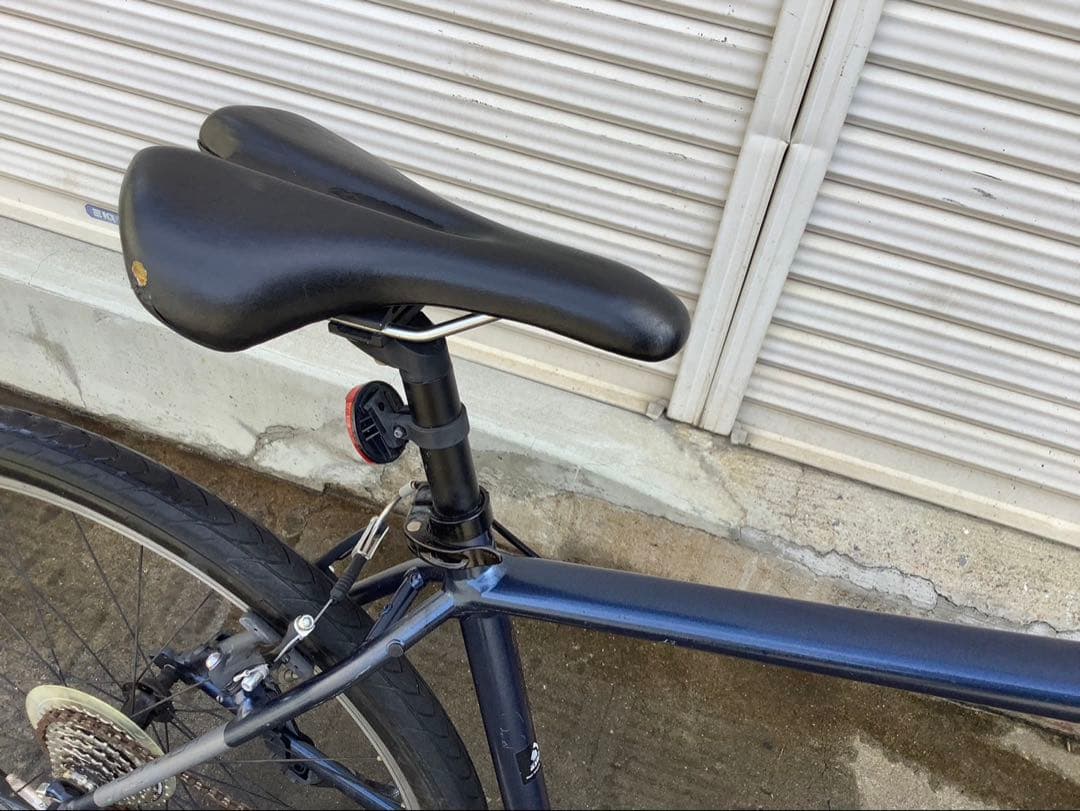 ジャイアント　クロスバイクGRRVIER Mタイプ24段変速コンアルミボディー