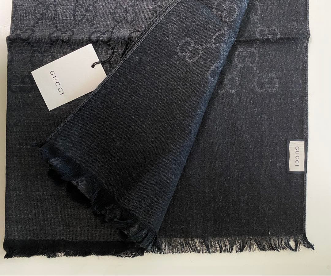 GUCCI ダークグレー ストール 70x200 cm