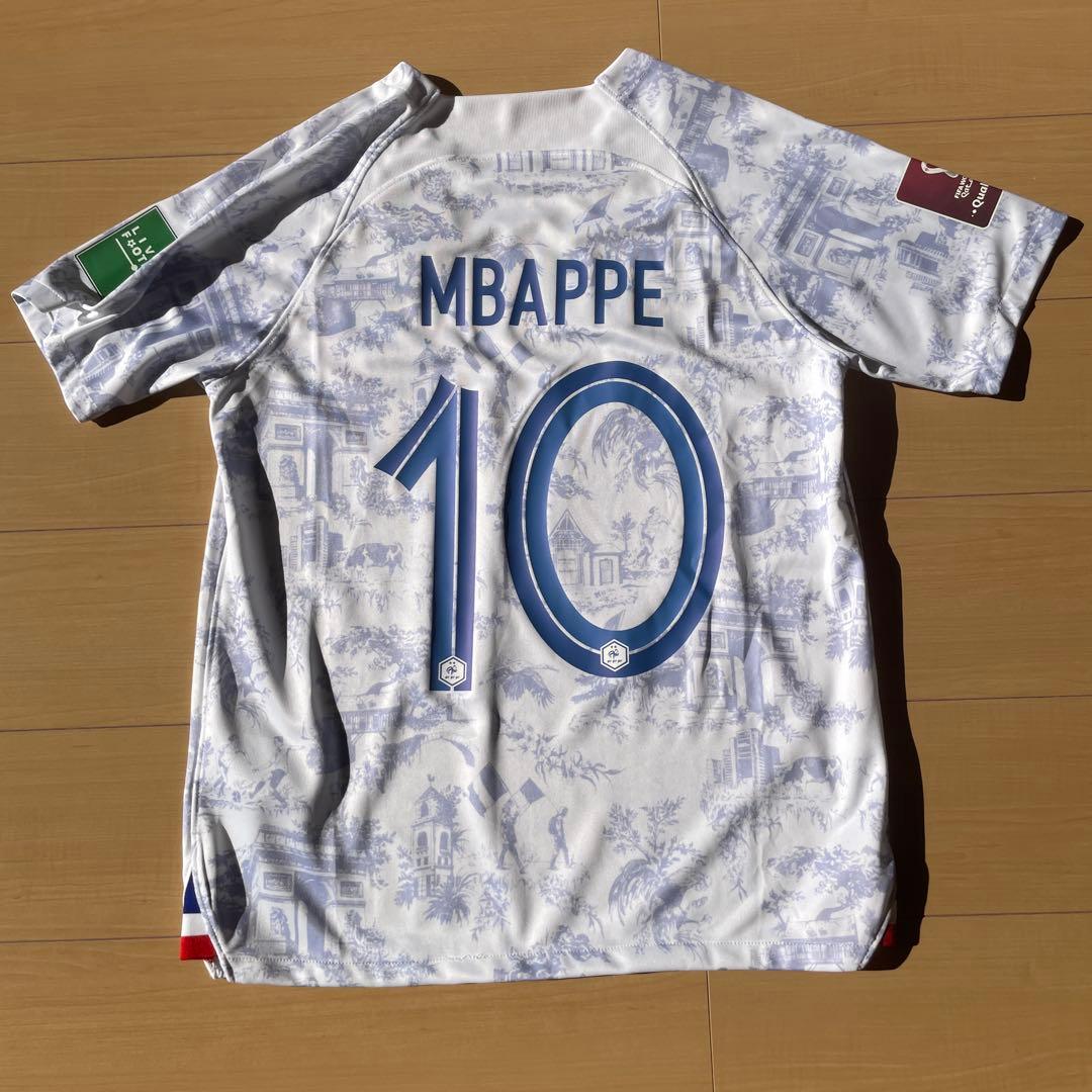 フランス代表 2022年アウェイユニホーム MBAPPE 10番 白色 Mサイズ