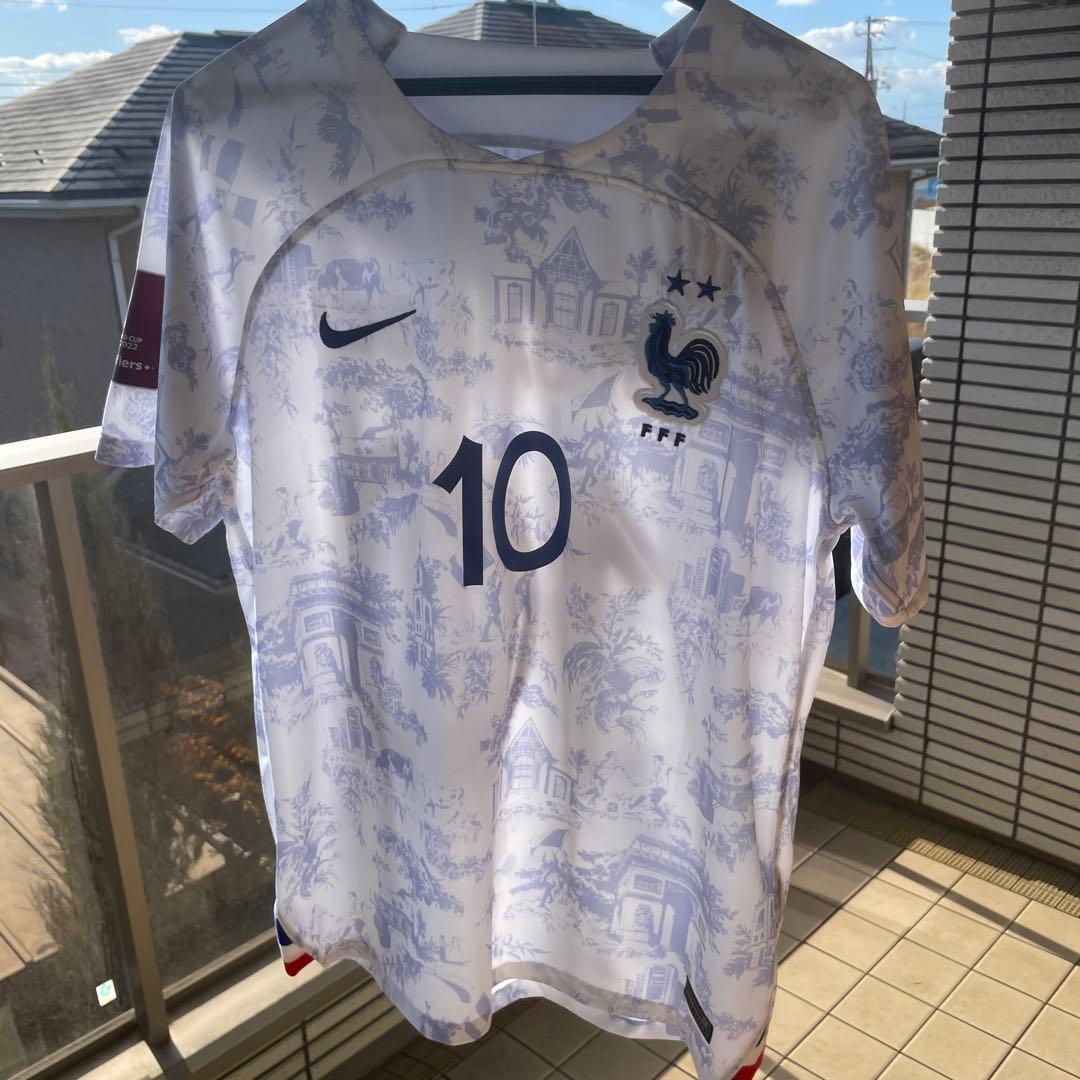 フランス代表 2022年アウェイユニホーム MBAPPE 10番 白色 Mサイズ