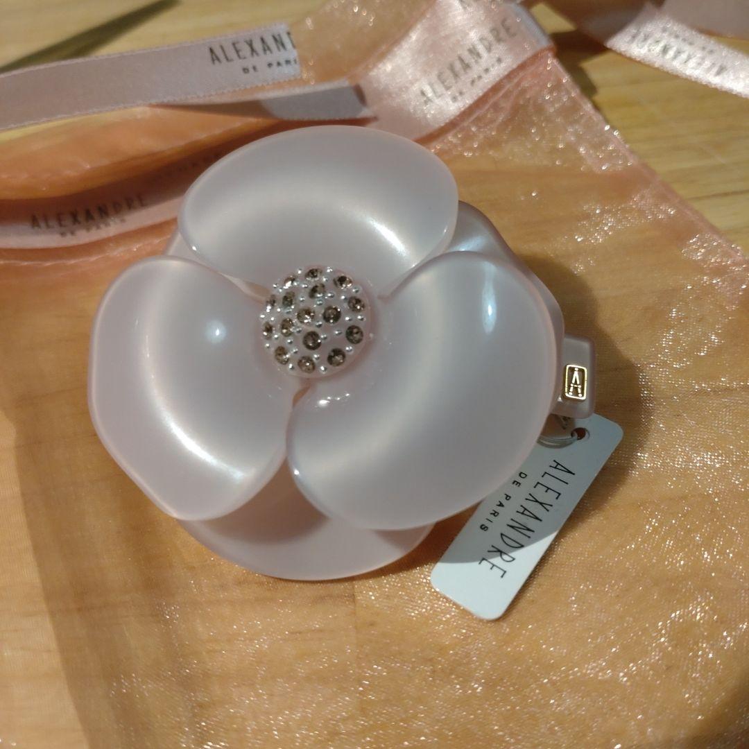 新品タグ付き　花　フラワー　ピンク　バレッタALEXANDRE DE PARIS