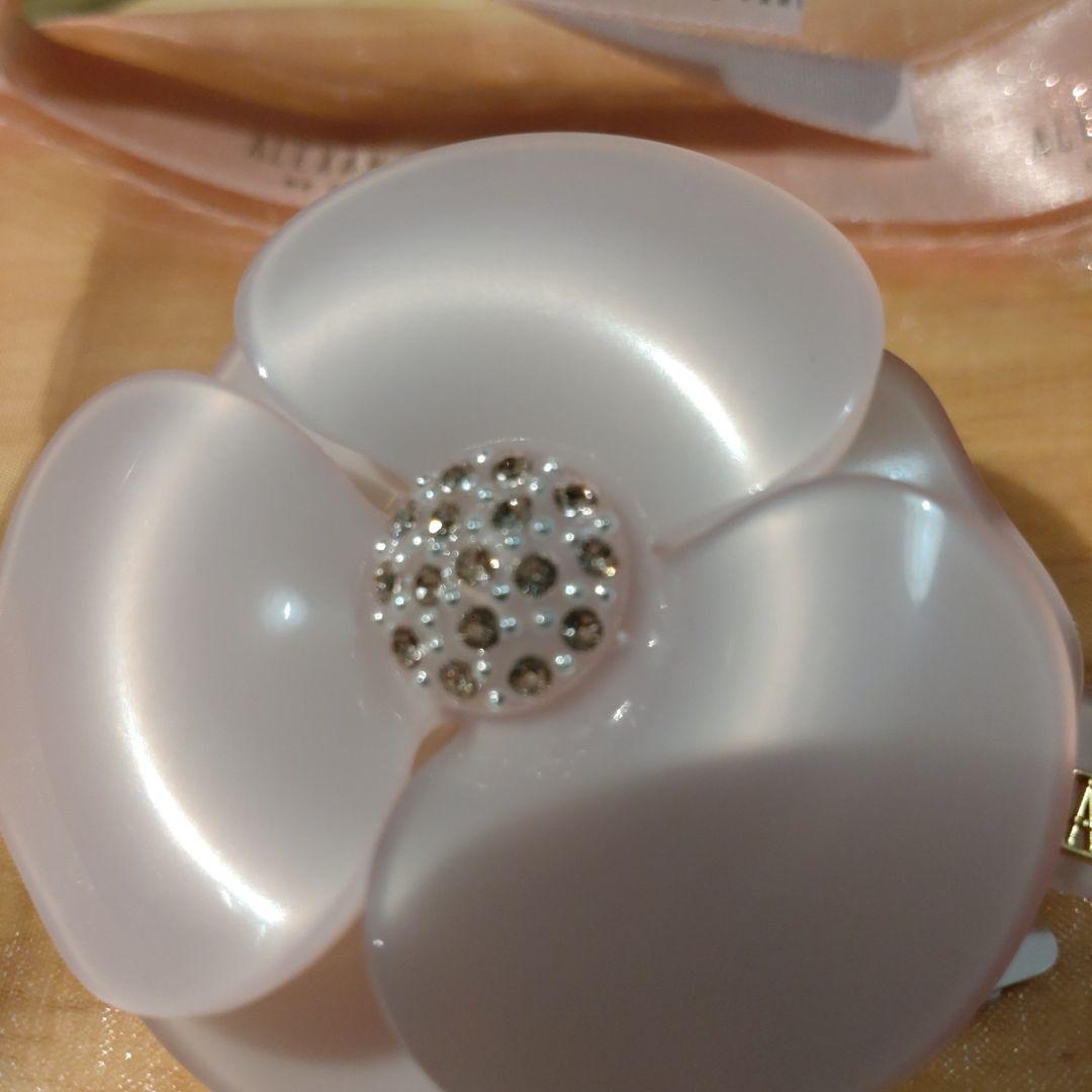 新品タグ付き　花　フラワー　ピンク　バレッタALEXANDRE DE PARIS