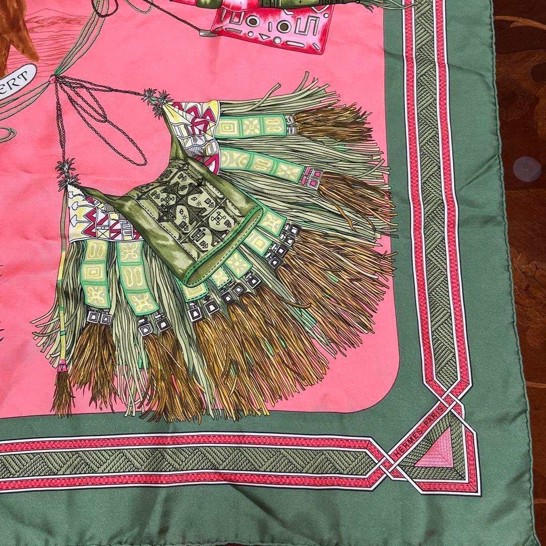 ★HERMES★ スカーフ カレ90 砂漠の革飾り シルク グリーン ピンク