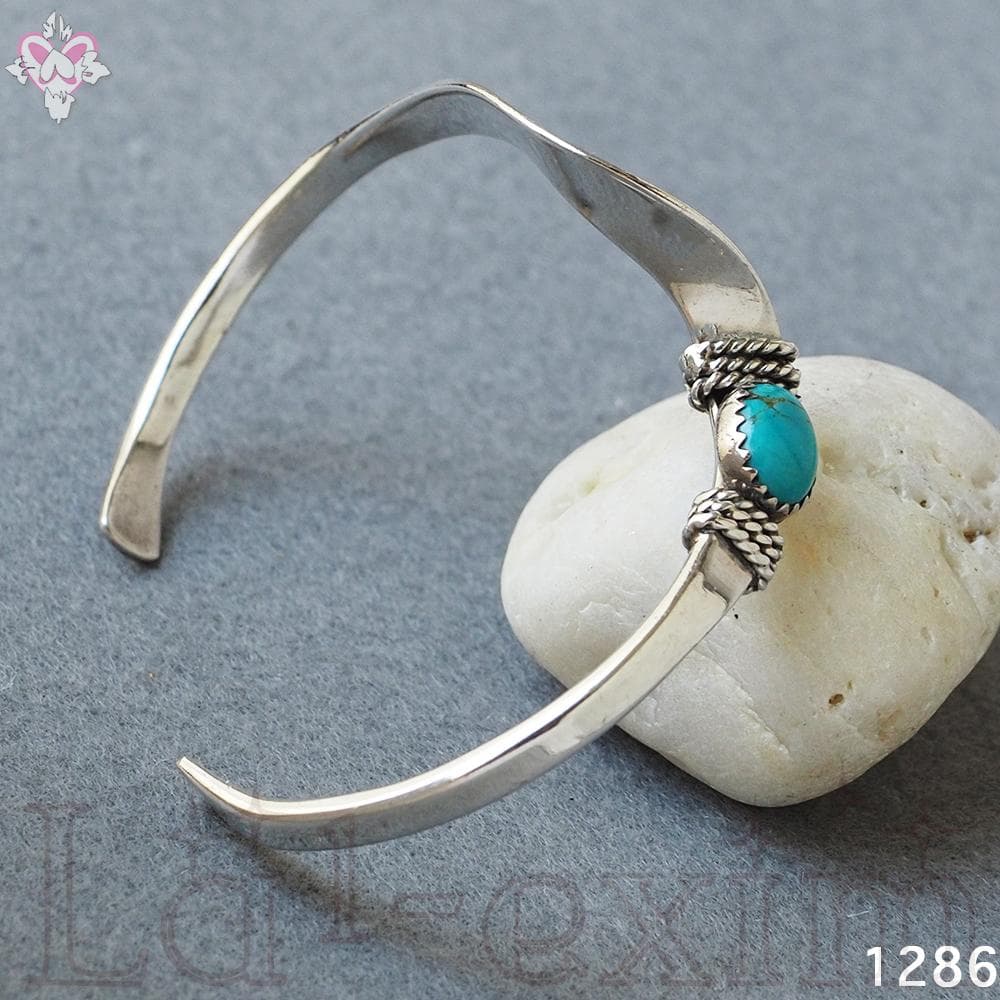 美品 ターコイズ インディアンジュエリー 純銀製 シルバー 刻印 BT バングル