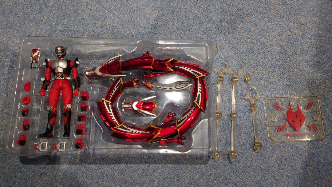S.H.Figuarts　仮面ライダー龍騎ブランク体おまけ付き