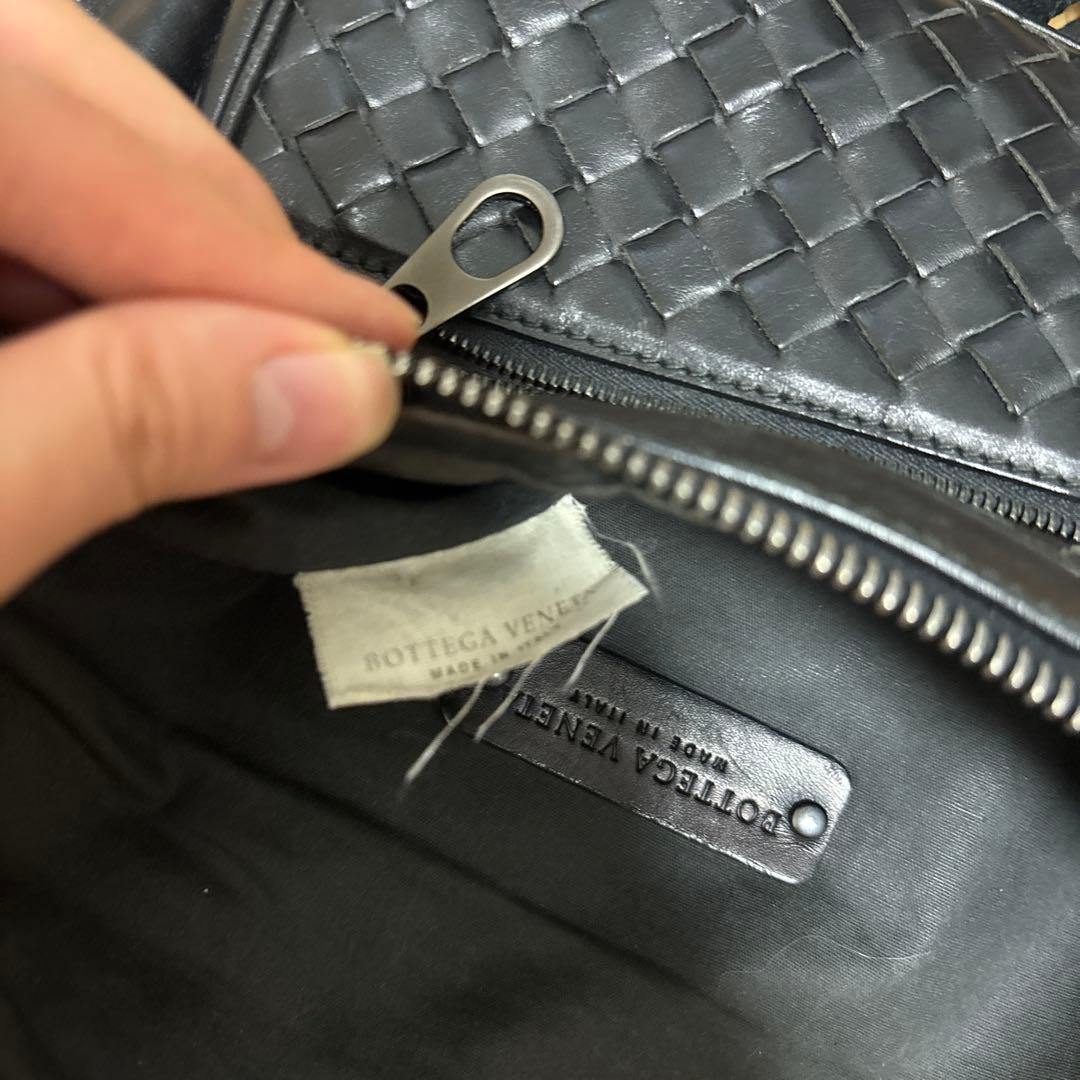 ボッテガヴェネタ イントレチャート ボディバッグ ブラック