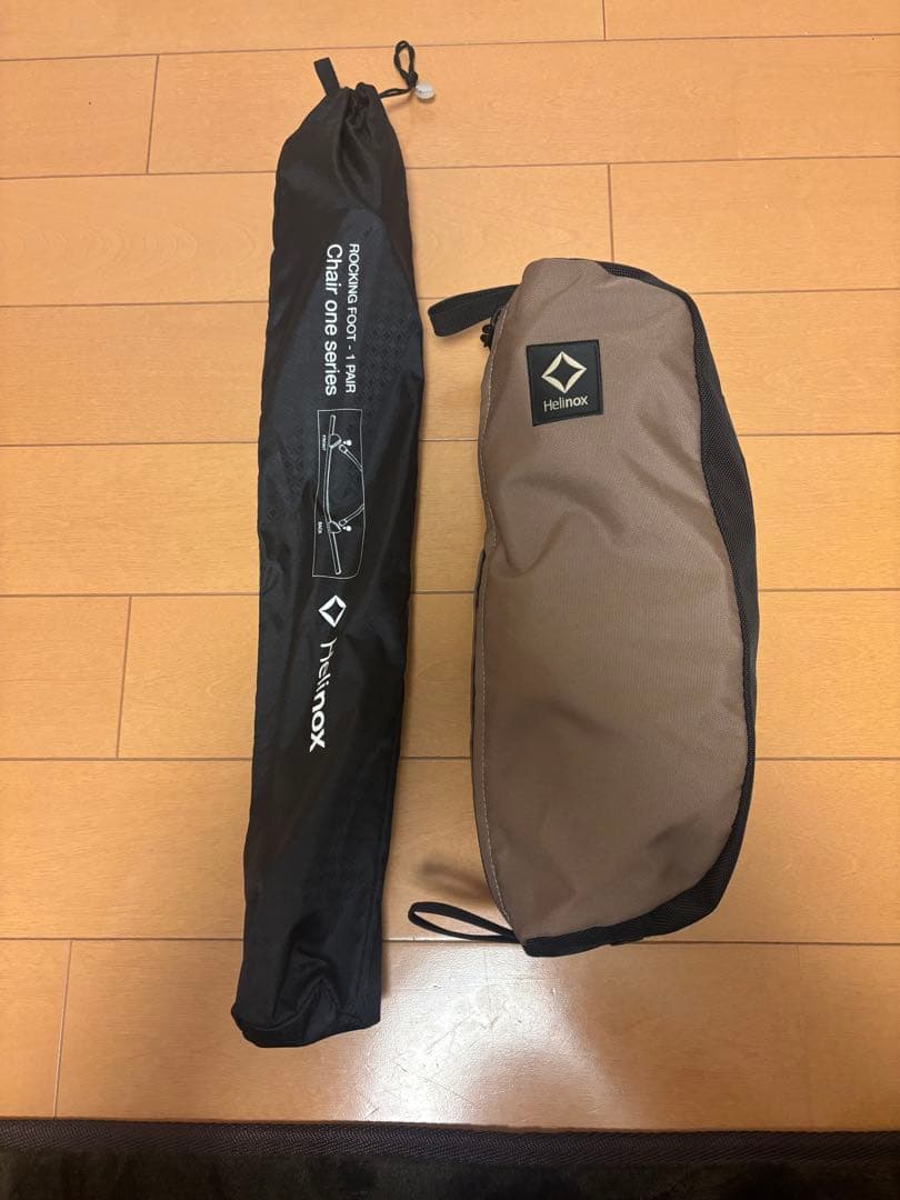 ヘリノックス タクティカルチェア コヨーテ ロッキングフット付です。