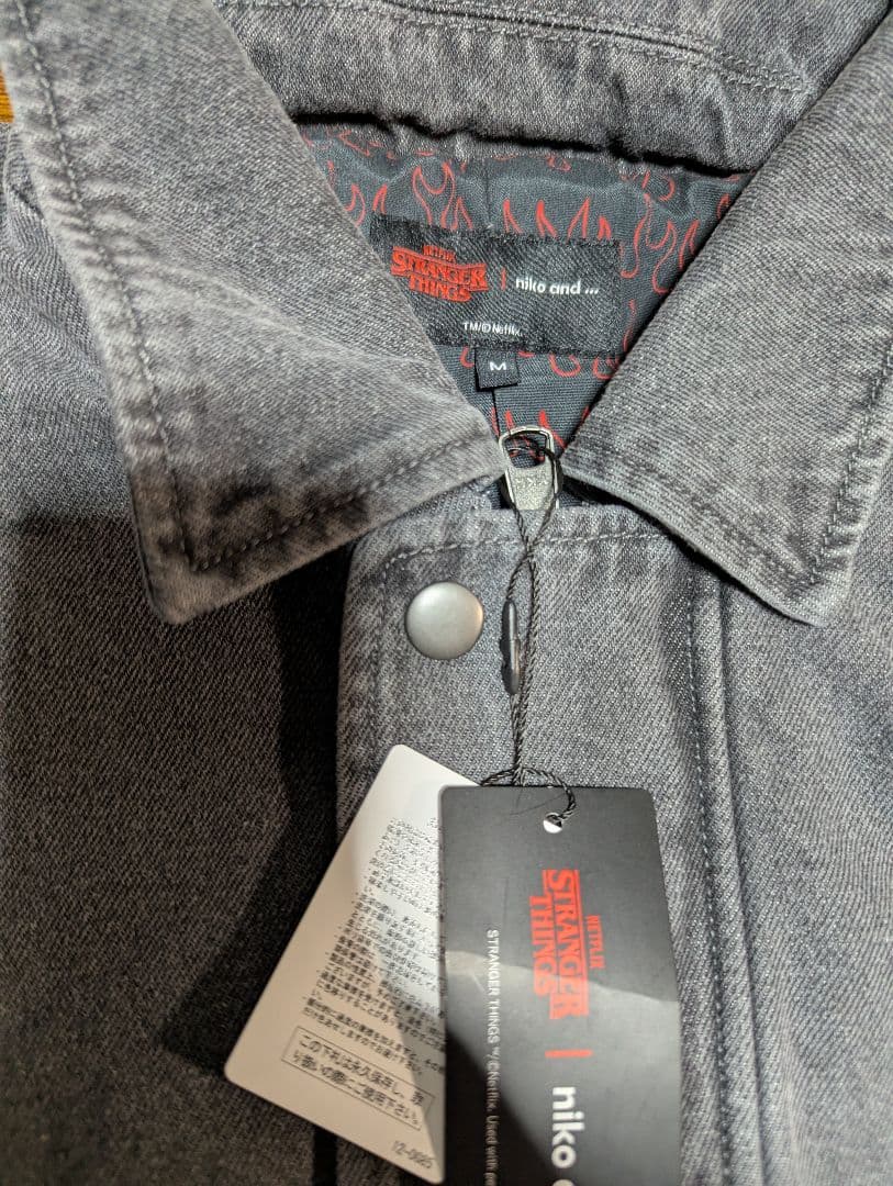 STRANGER THINGS niko and　ブルゾン M　チャコール　袋付