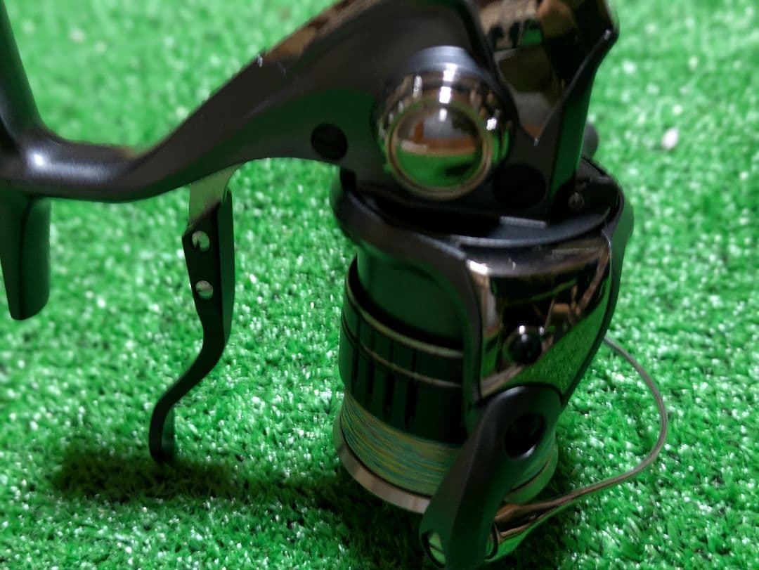 ゆ*ず様 美品シマノハイパーフォースLB C2000MDH スピニングリール