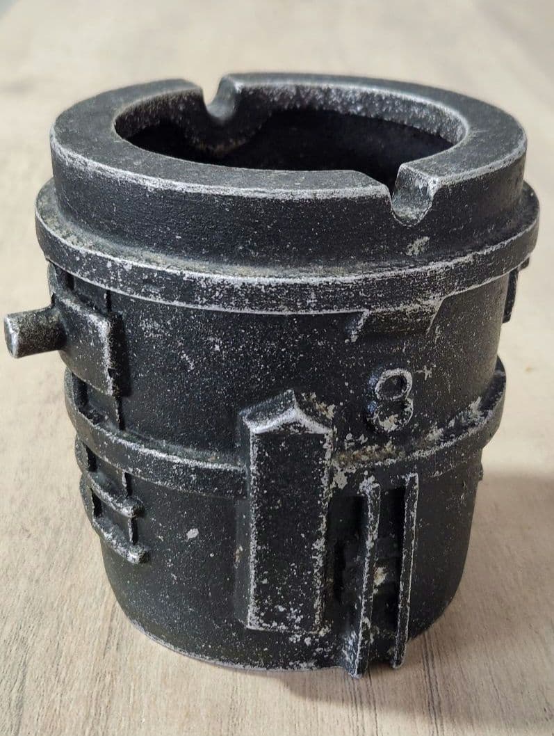 貴重　年代物　ヴィンテージ　八幡製鉄所　第一製鋼工場　記念品　鉄製　転炉型　灰皿