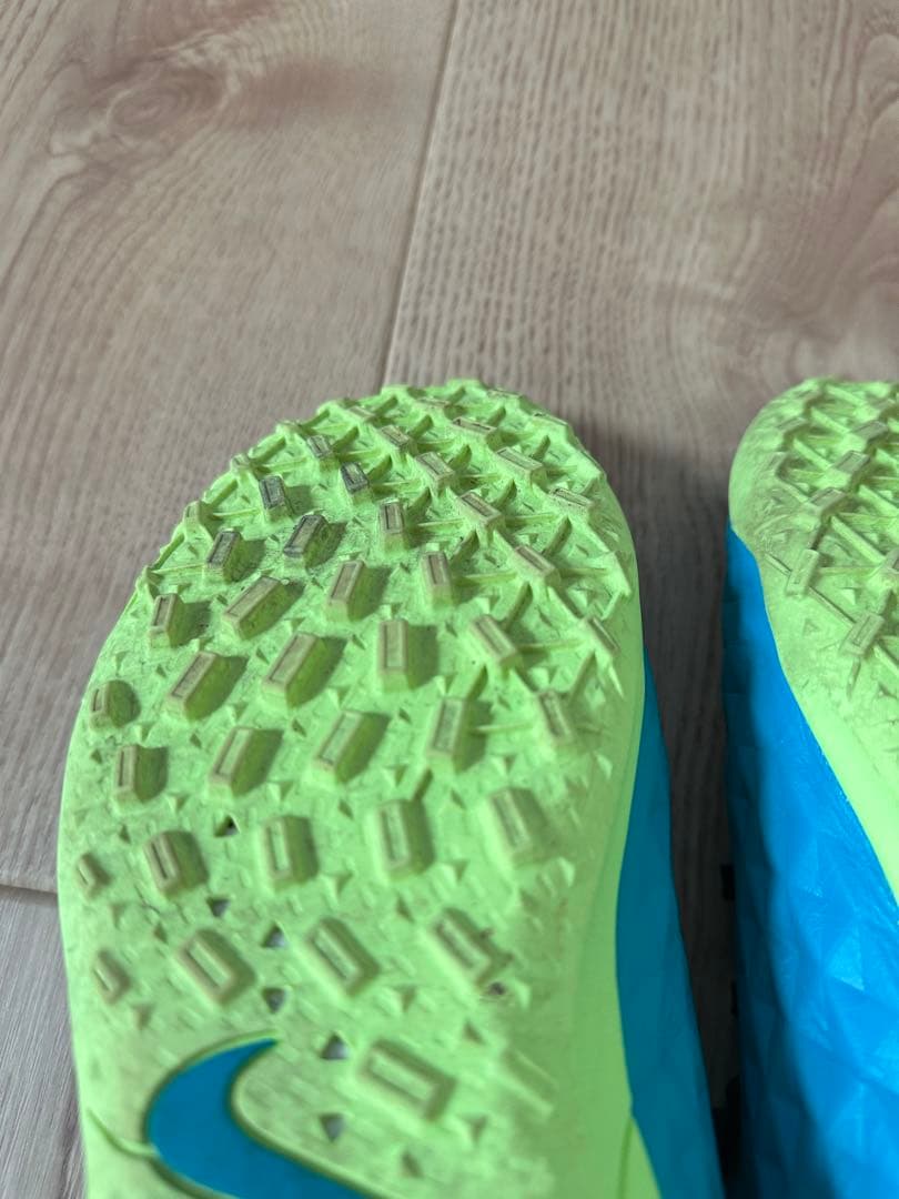 ナイキ ティエンポレジェンド 8 アカデミー TF(グリーン×ホワイト)