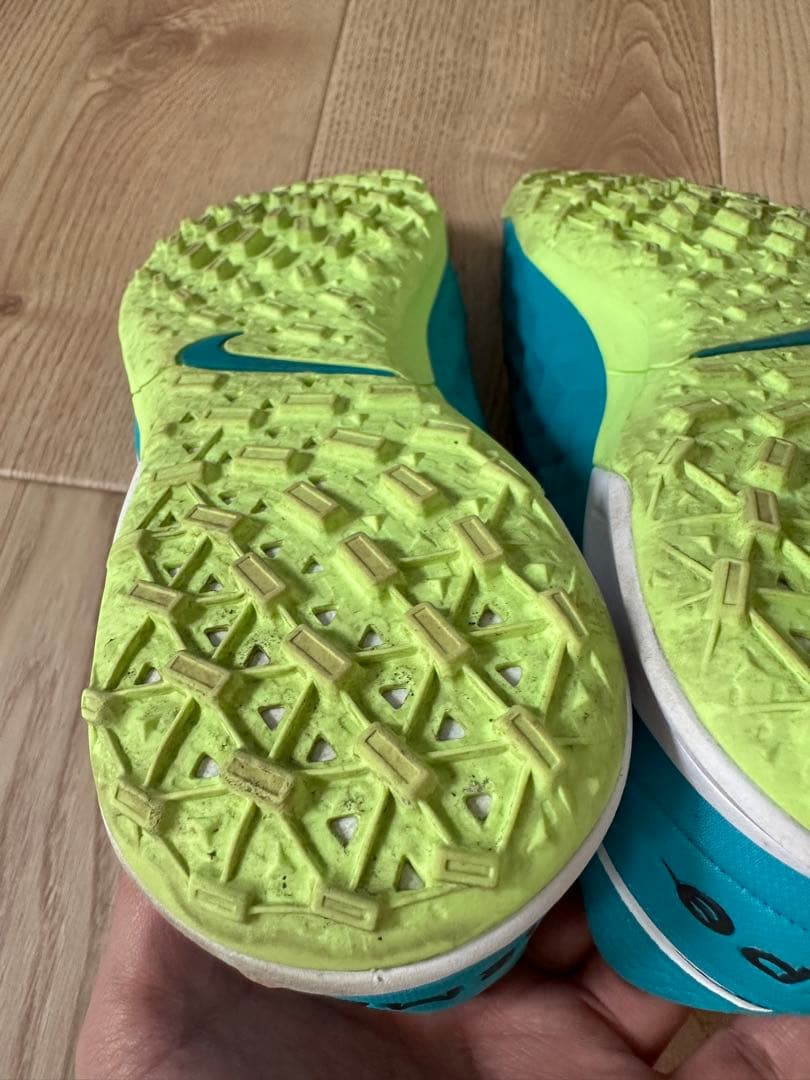 ナイキ ティエンポレジェンド 8 アカデミー TF(グリーン×ホワイト)