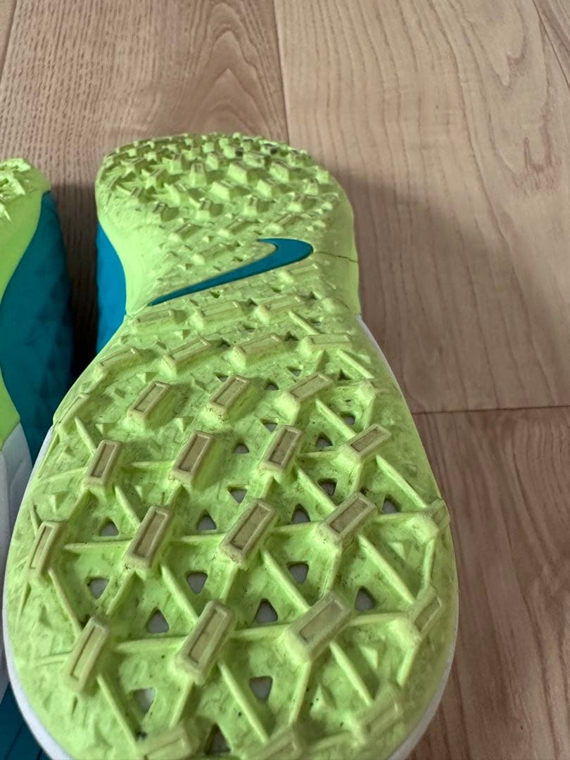 ナイキ ティエンポレジェンド 8 アカデミー TF(グリーン×ホワイト)