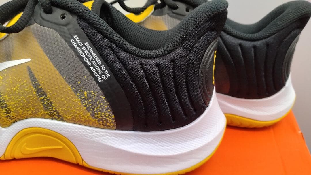 【新品同様 27cm】 ナイキ エア ズーム GPターボ HC