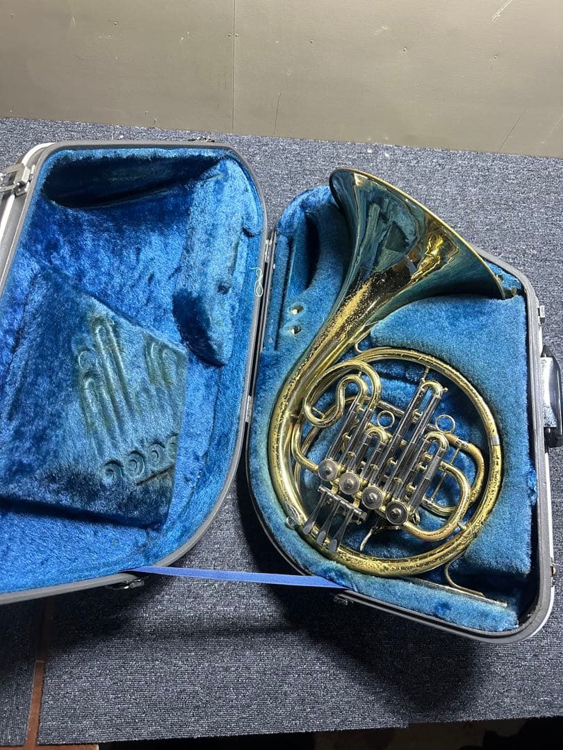 フレンチホルン 本体 ケース付き