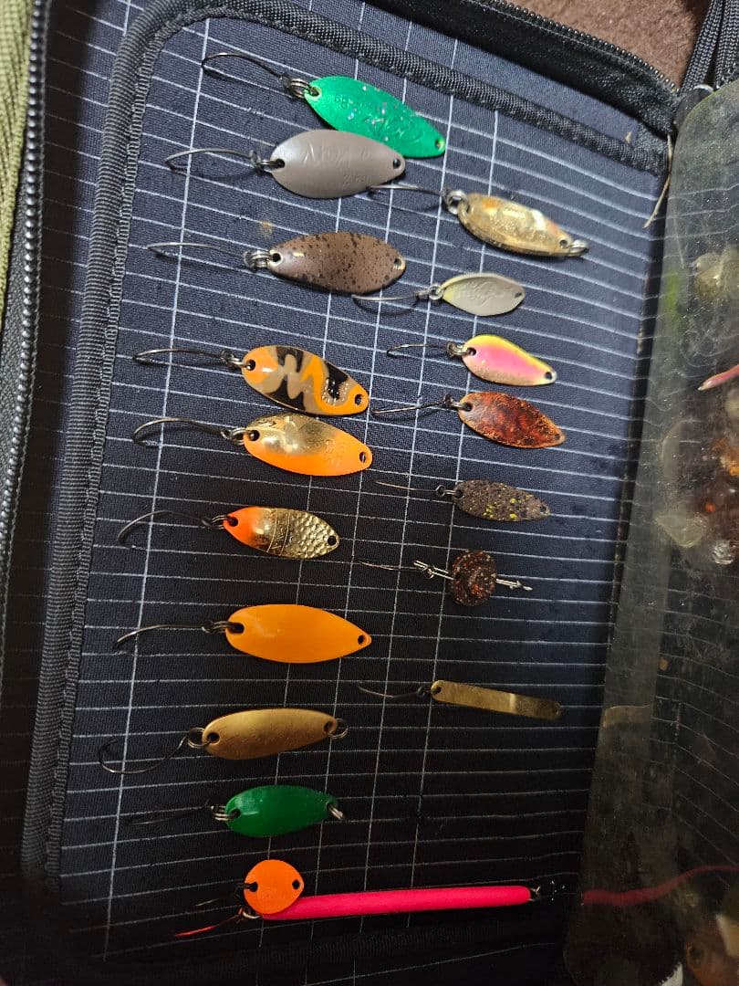 トラウト釣りスプーン、クランク、シャッド、バイブレーションセット