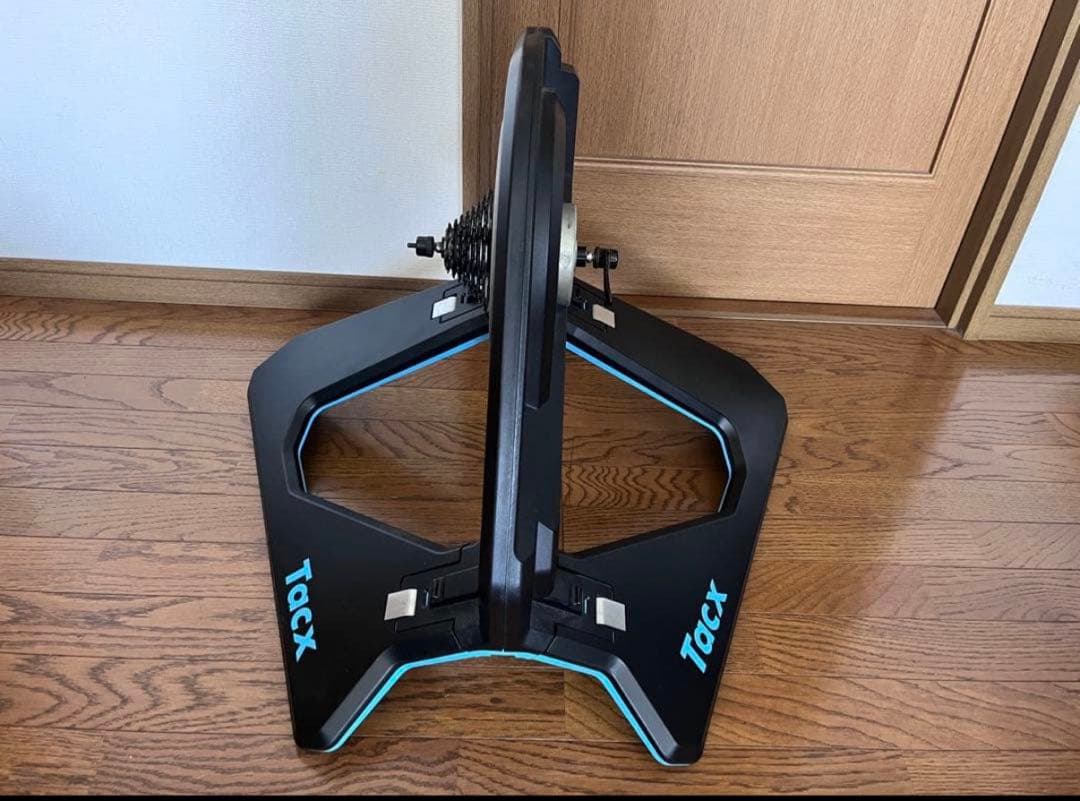 Tacx Neo2 ローラー台