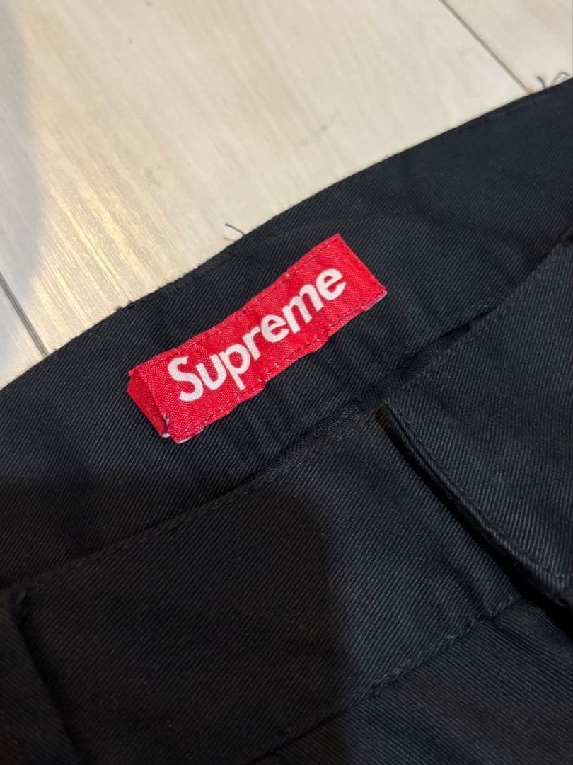 supreme ブラック チノパン