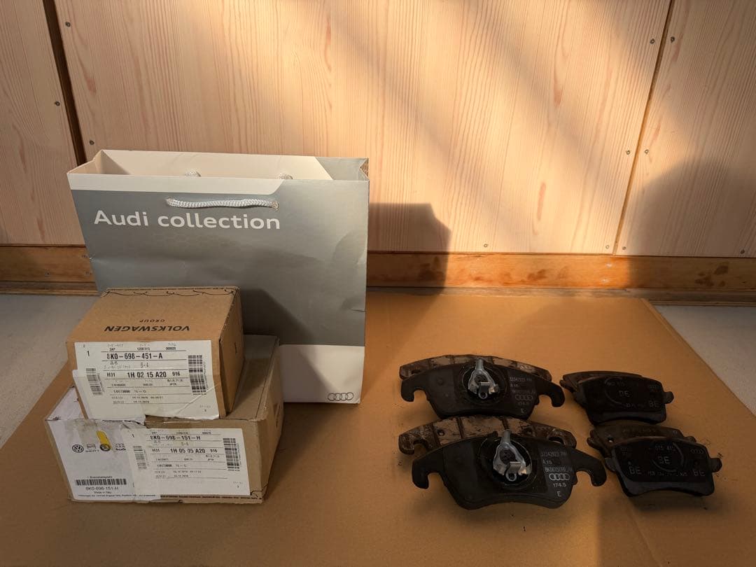 [新品] Audi A5用 純正ブレーキパッド+おまけ付き