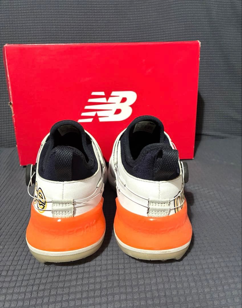 New Balance ゴルフシューズ ホワイト/オレンジ/ネイビー 27cm