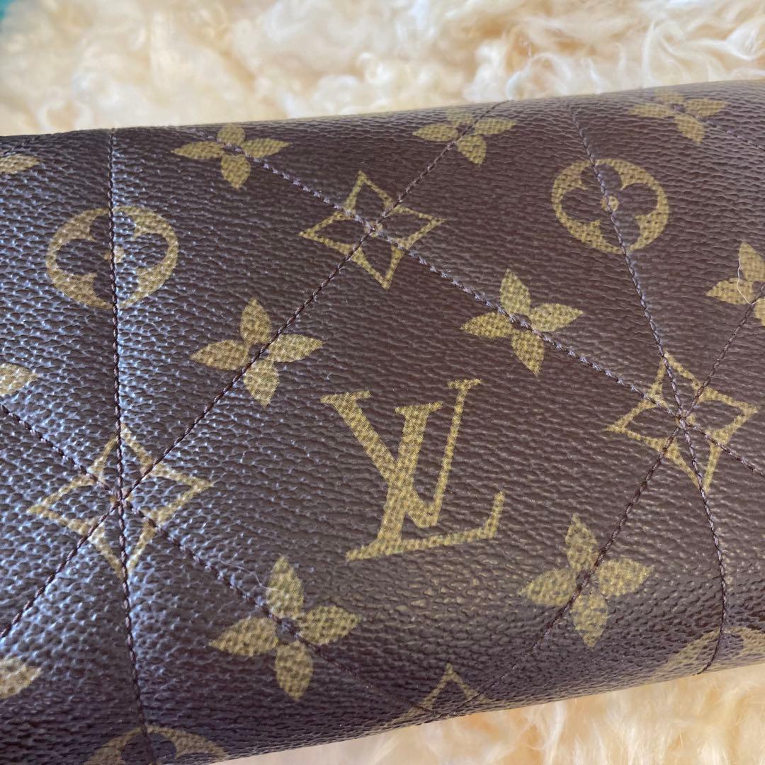 Louis Vuitton キルティング長財布