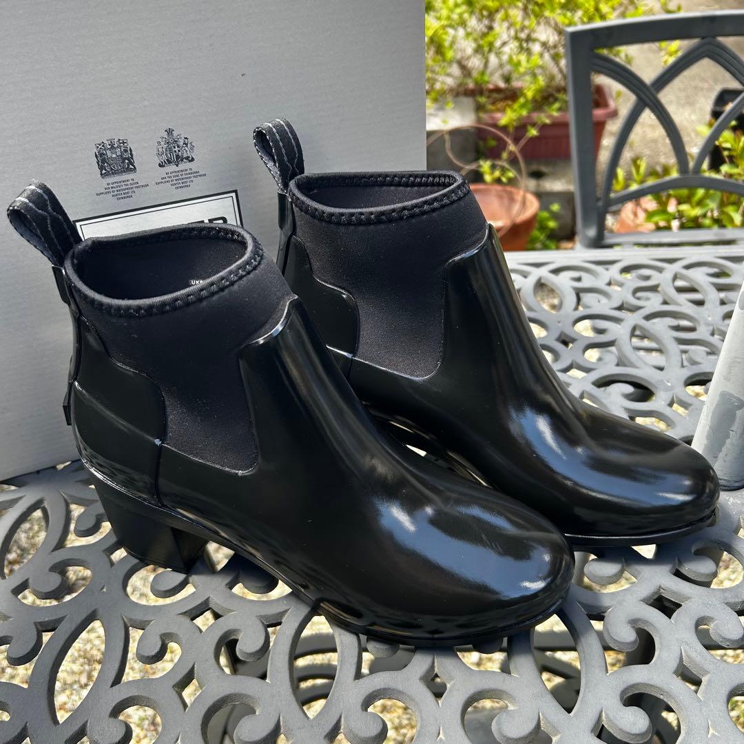 HUNTER リファインドミッドヒールグロス　ブラック　２５㎝　エナメル　UK6