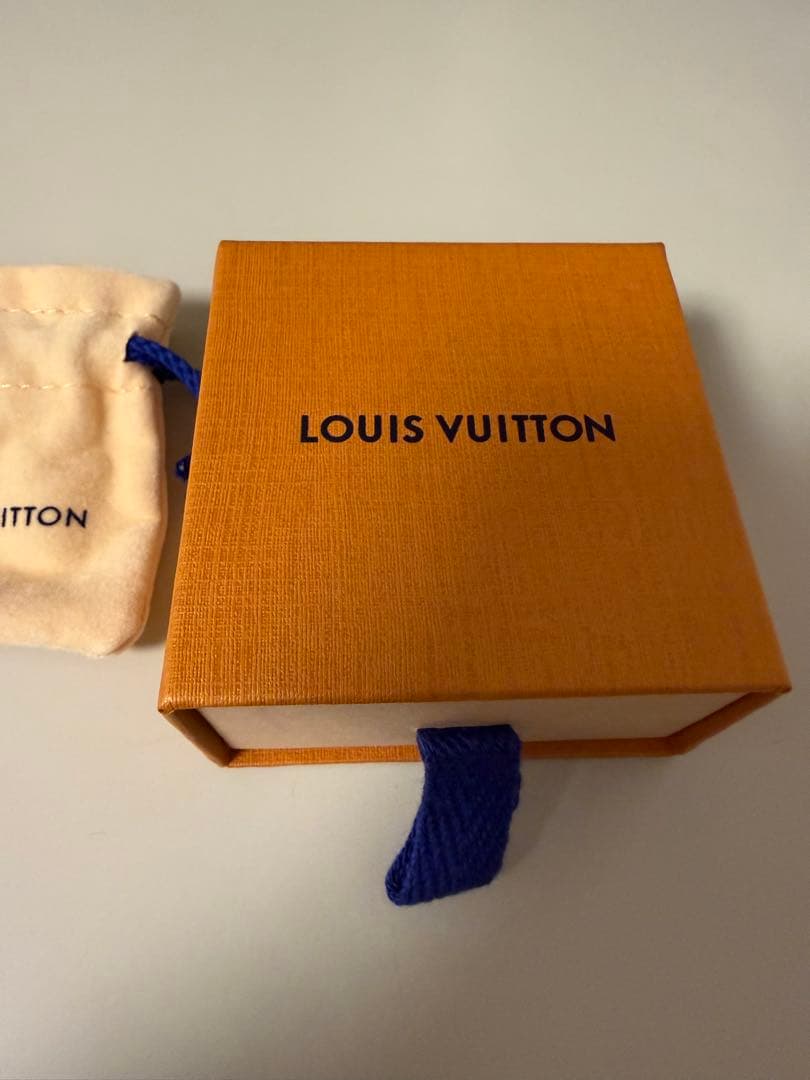 S*O様 ルイヴィトン ピアス 片耳用　付属品付き