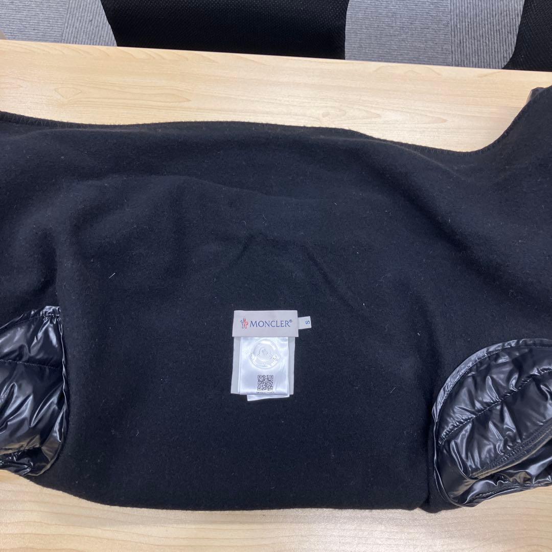 【1/12出品終了‼️】モンクレール　ポンチョ
