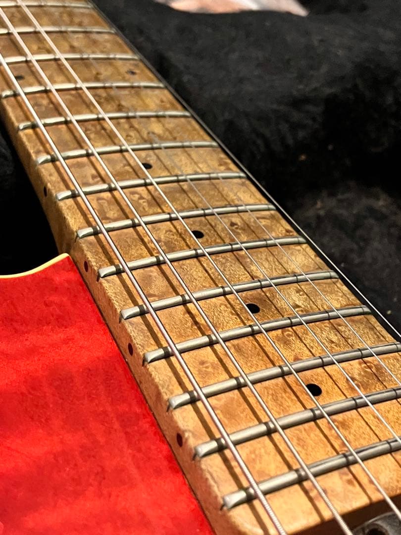 ギター MUSIC MAN AXIS T-RED w/TREM