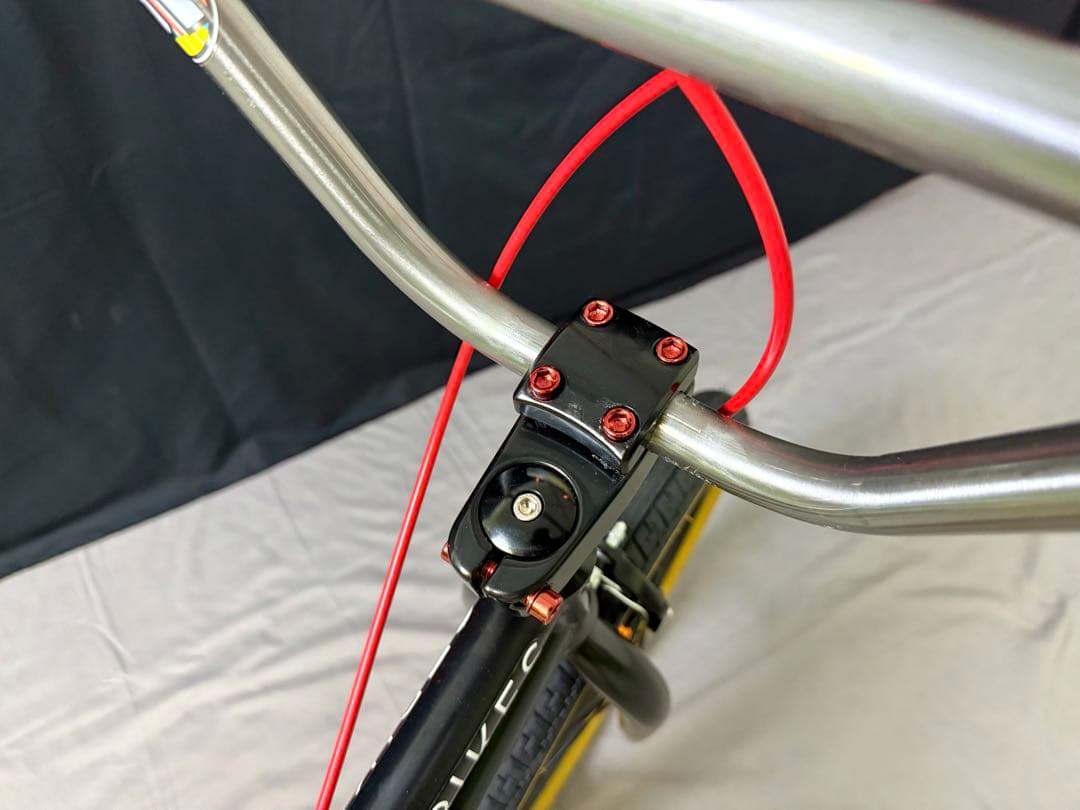 台湾製 GT BMX 自転車 20インチ イエローパーツ カスタムモデル