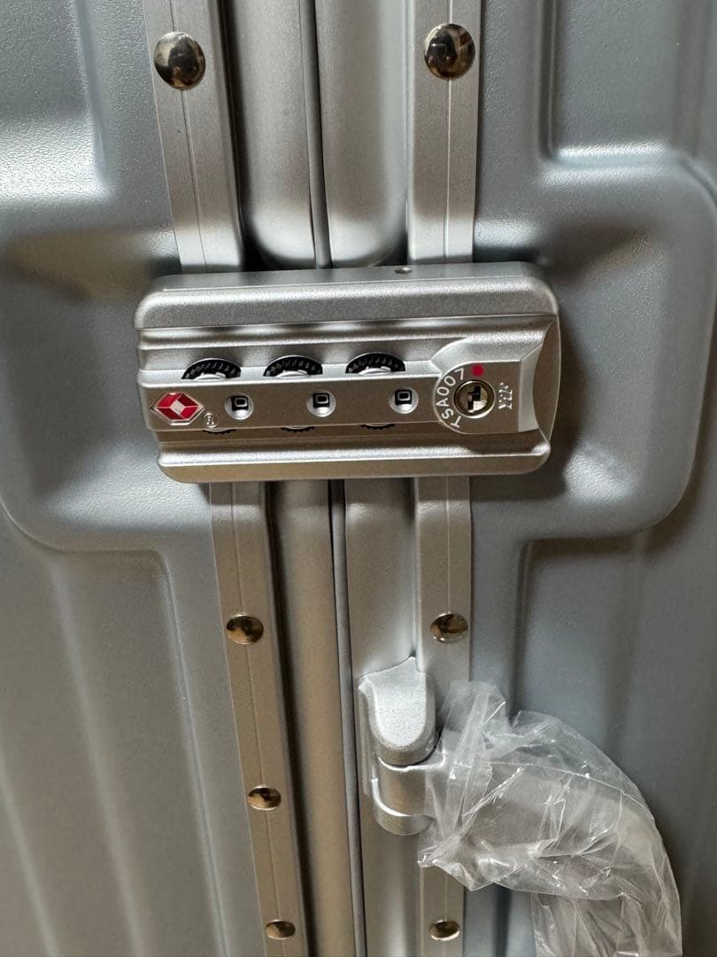 LEGEND WALKER シルバー TSAロック付き キャリーケース