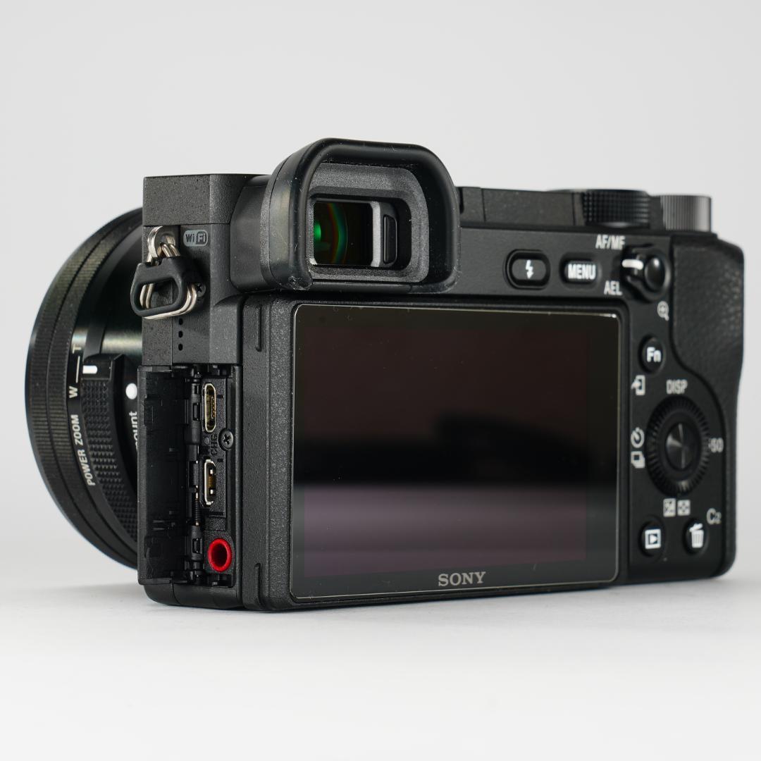 子どもの2度と戻らない瞬間を美しく、最高カメラ SONY α6400 ミラーレス