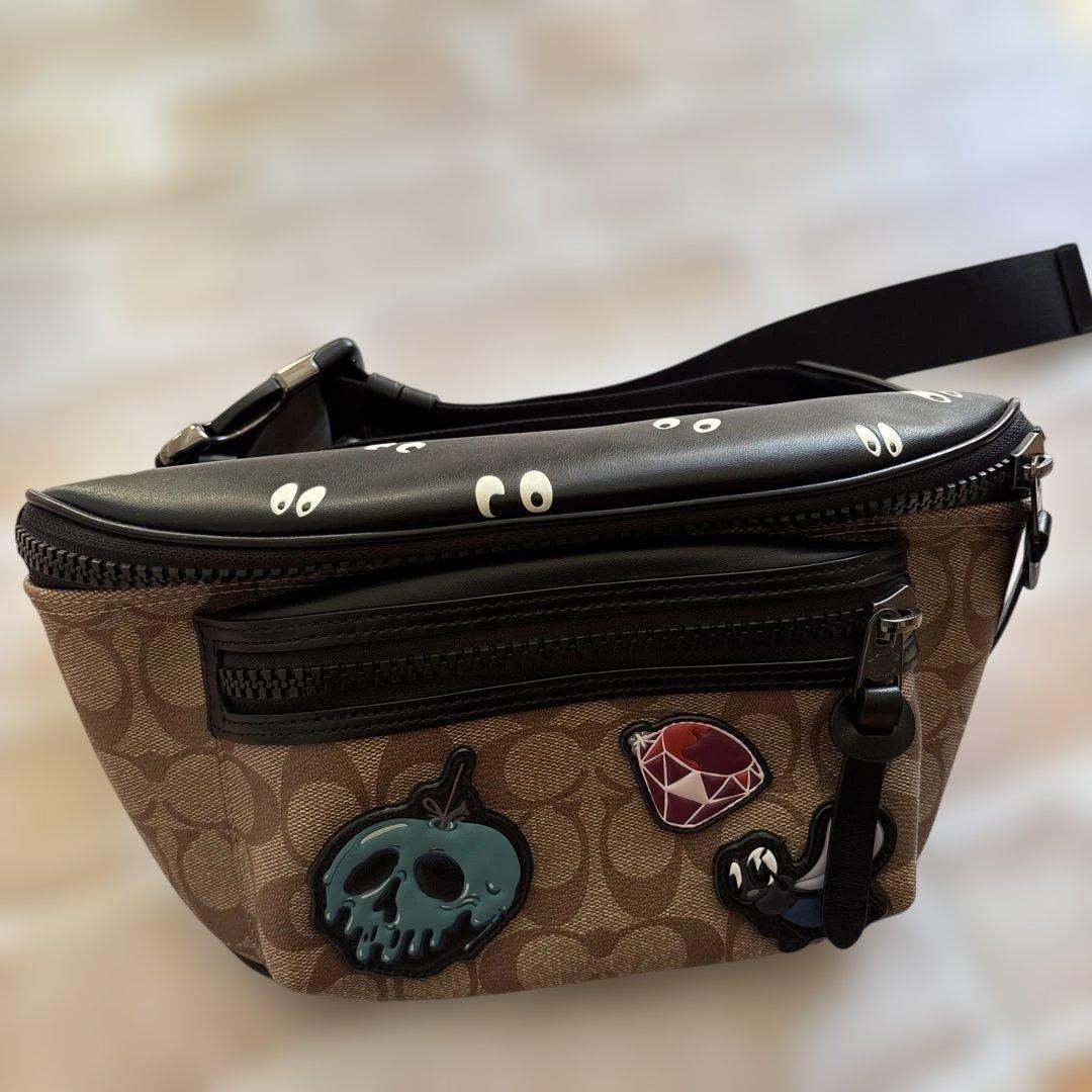 COACHディズニー白雪姫コラボウエストポーチ