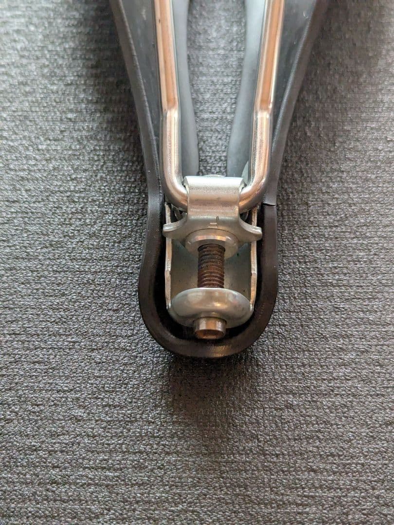 セラアナトミカ R2 サドル（ブラック）