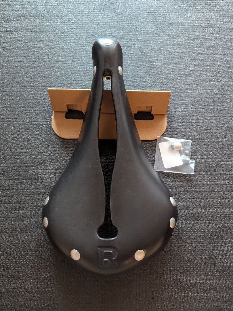 セラアナトミカ R2 サドル（ブラック）