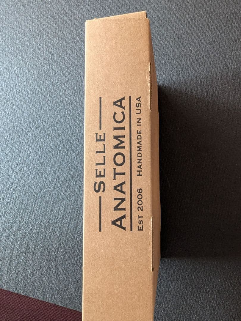 セラアナトミカ R2 サドル（ブラック）