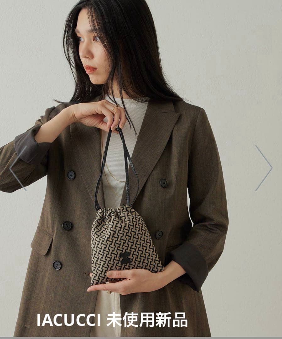 新品) IACUCCI イアクッチ モノグラム巾着ポーチ 未使用新品 - メルカリ