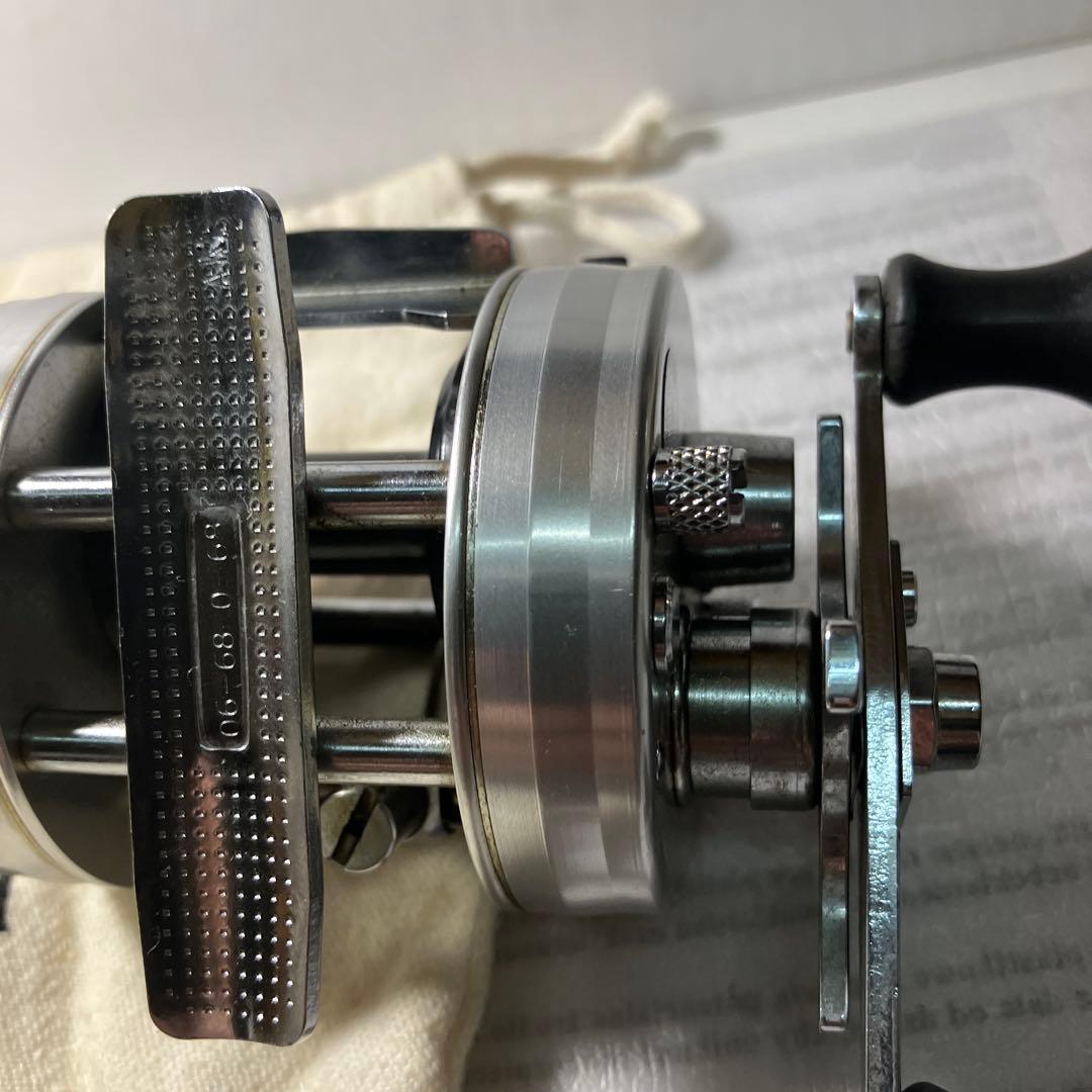 値下げ中　アブ　アンバサダー2500C ABU スウェーデン製