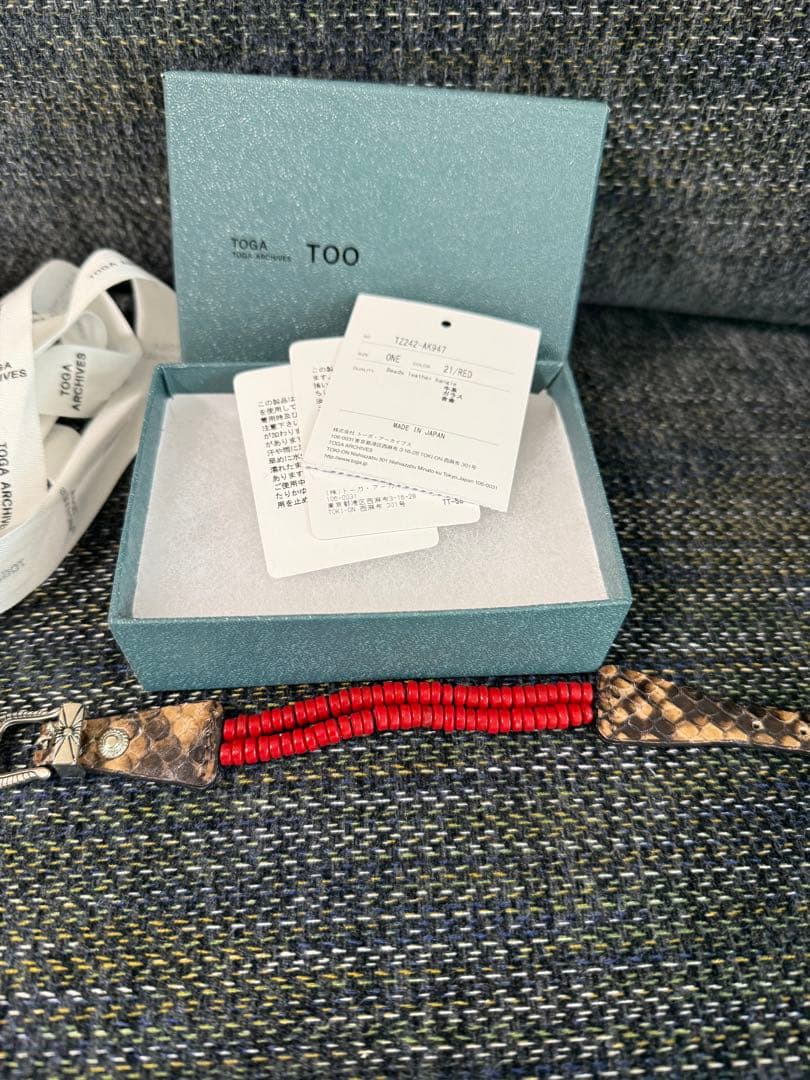 美品　TOGA TOO ブレスレット スネークスキン風