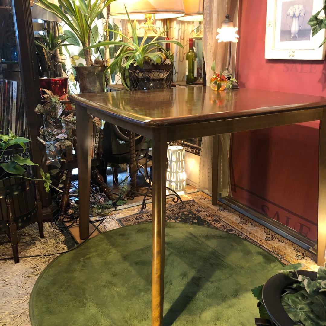 美品ダークアルダーソリッドテーパードレッグダイニングテーブル