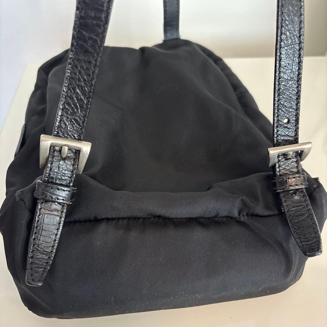 希少プラダ⭐︎ミニリュック⭐︎バックパック⭐︎三角プレート⭐︎クロコ⭐︎型押し