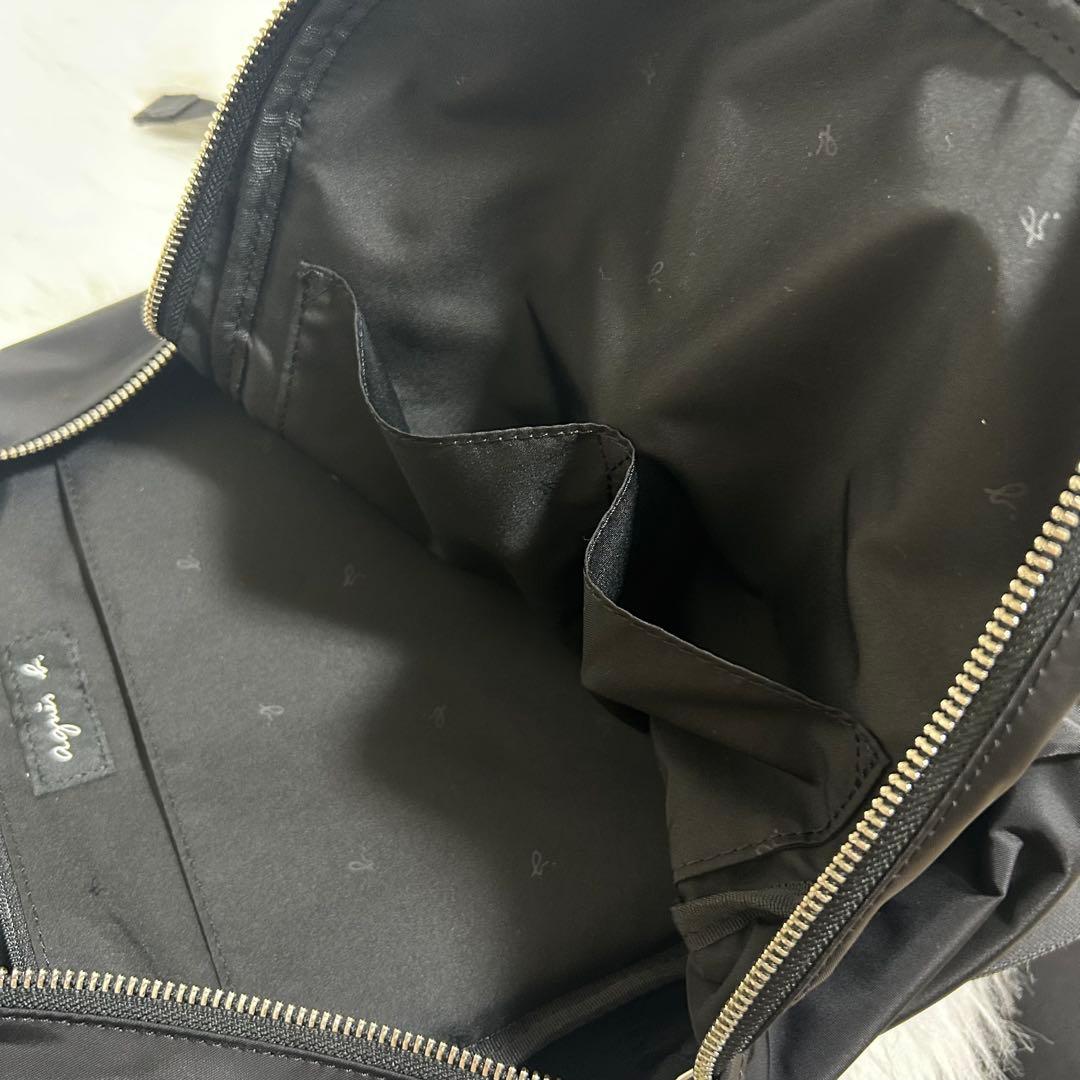 【美品】美品 agnes b. ナイロンリュック ブラック 多ポケット 軽量