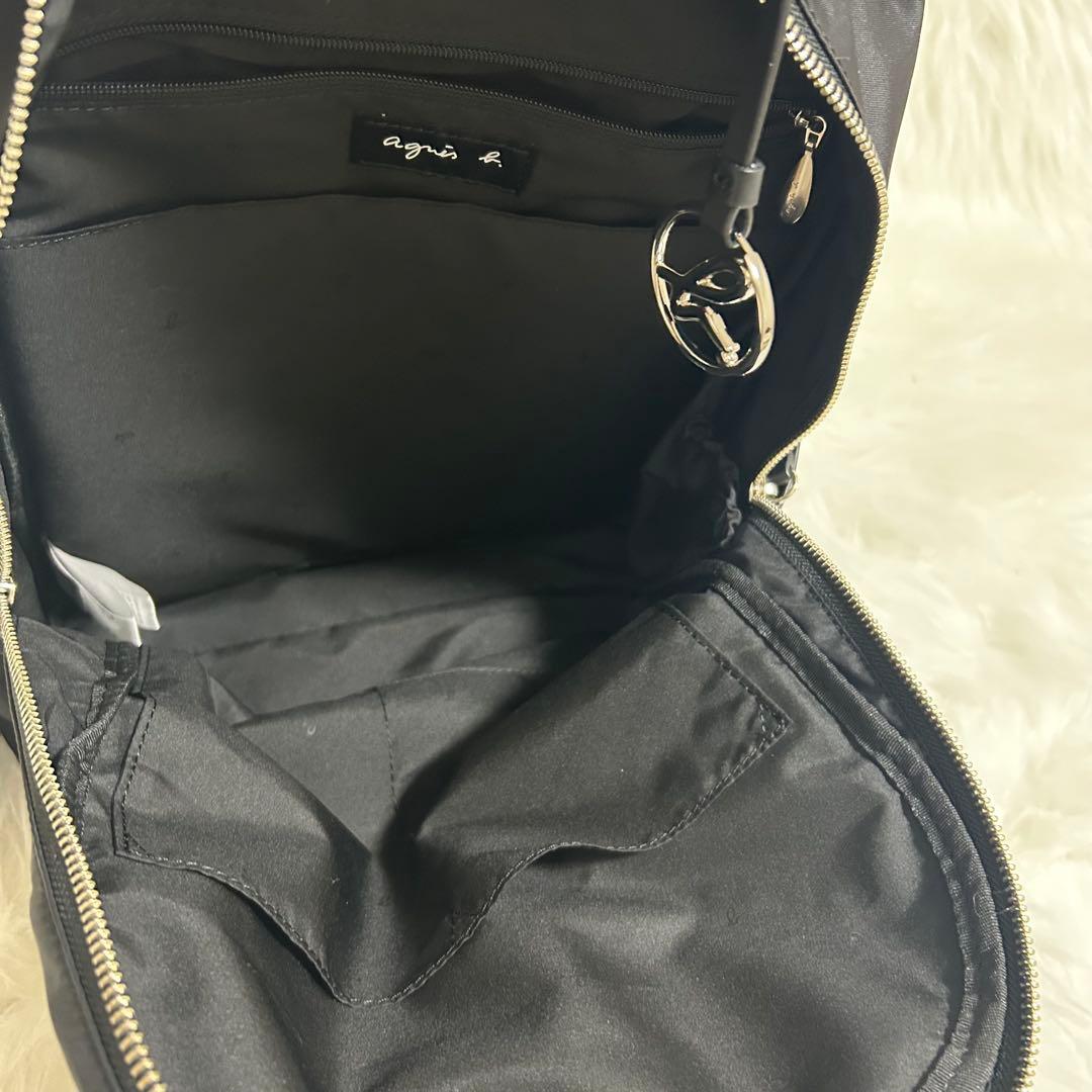 【美品】美品 agnes b. ナイロンリュック ブラック 多ポケット 軽量